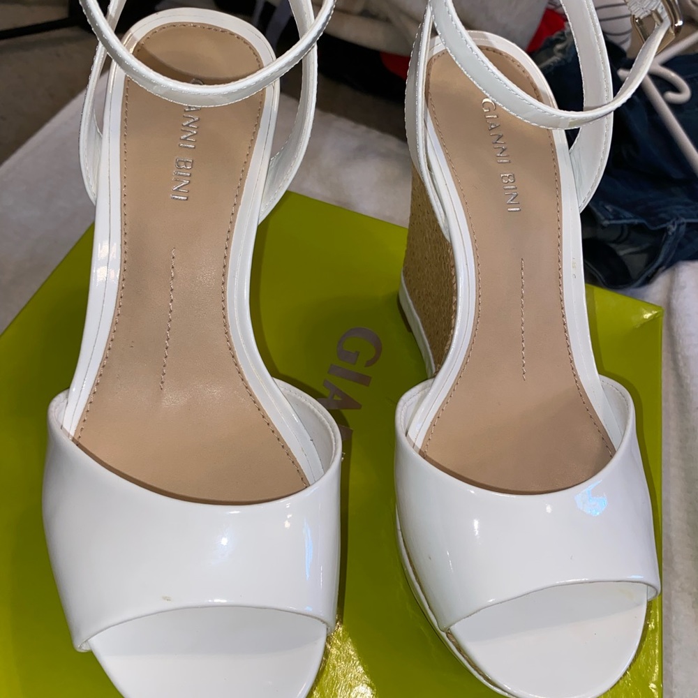 Gianni bini white wedges